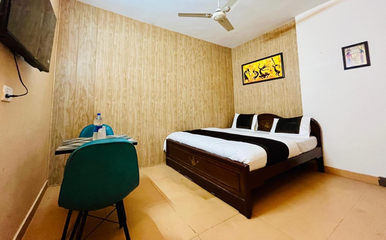 Kingscourt Panchsheel Park Hotel