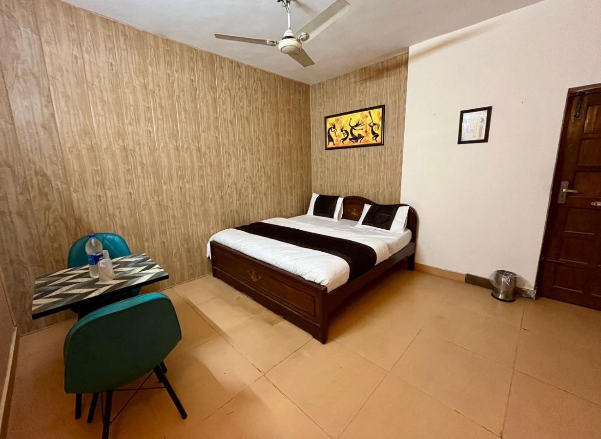 Kingscourt Panchsheel Park Hotel New Delhi